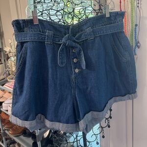 Women’s shorts!